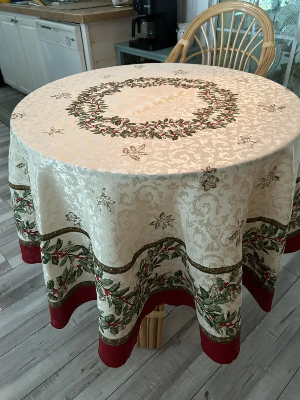 Fashion Industries Christmas Tablecloth 70